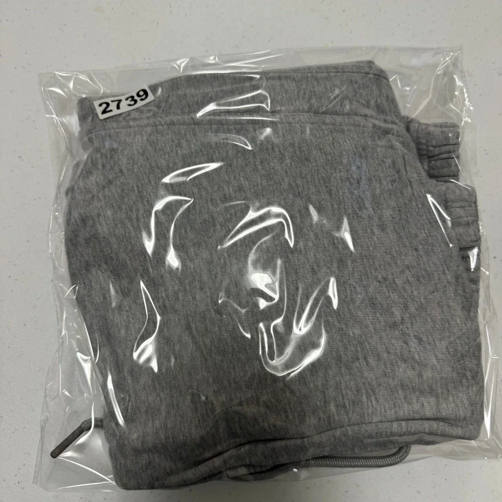 Gymshark Mens Small Gray Joggers Sweatpants Drawstring‎ Elastic Cuff Activewear